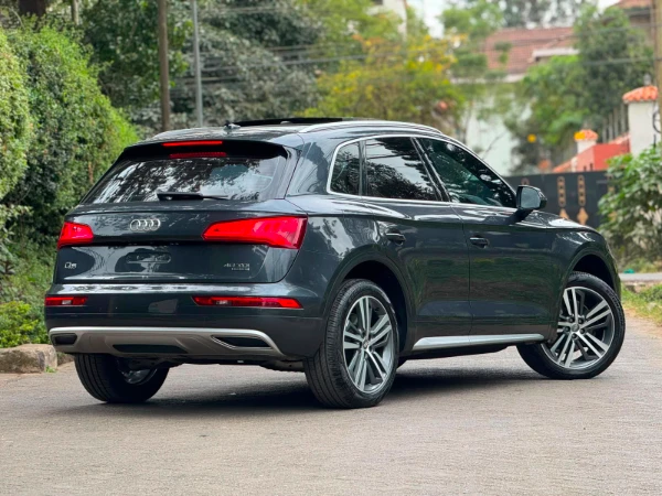 2019 Audi Q5 40 TDI Quattro