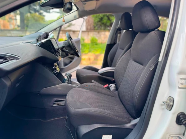 2017 Peugeot 208