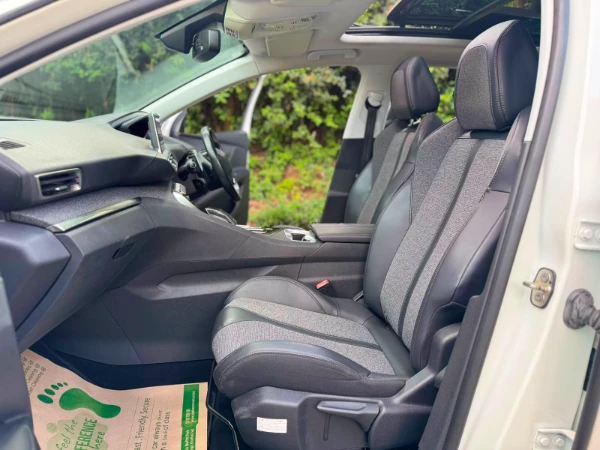 2019 Peugeot 3008 Sunroof