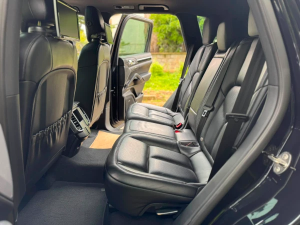 2018 Porsche Cayenne Sunroof