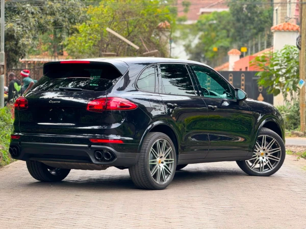 2018 Porsche Cayenne Sunroof