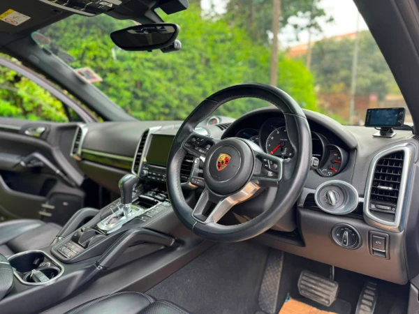 2018 Porsche Cayenne Sunroof