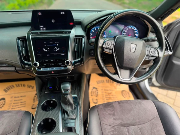 2018 Toyota Crown RS
