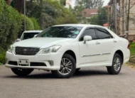 2012 Toyota Crown Royal Saloon