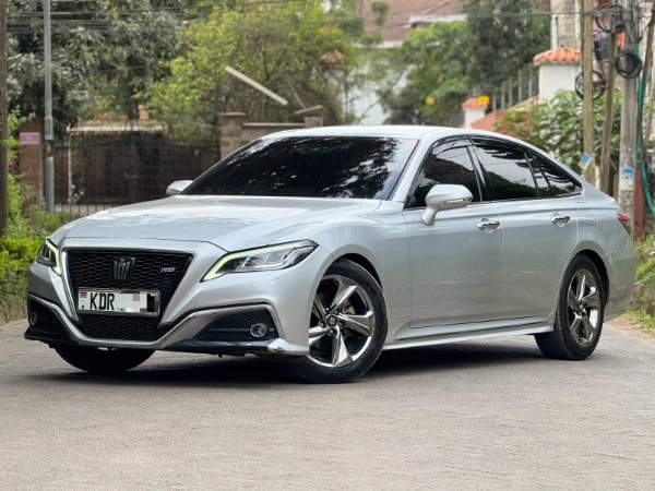 2018 Toyota Crown RS