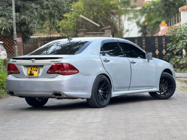2009 Toyota Crown Athlete