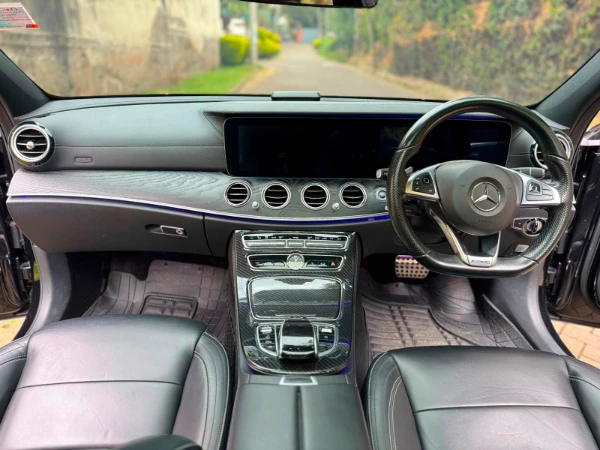 2017 Mercedes Benz E200 Sunroof