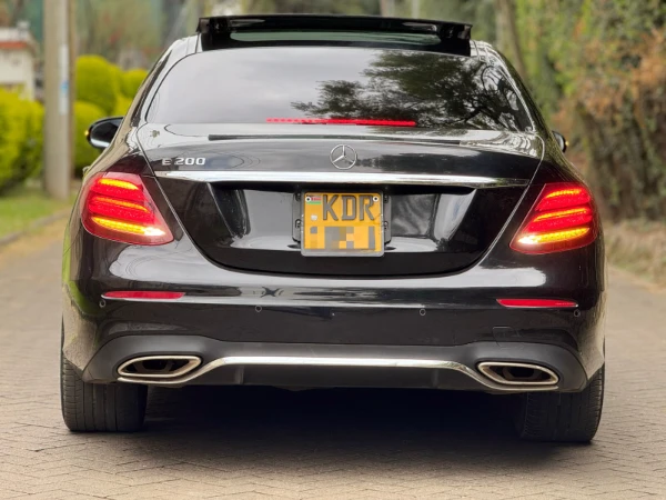 2017 Mercedes Benz E200 Sunroof