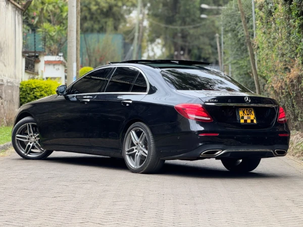 2017 Mercedes Benz E200 Sunroof