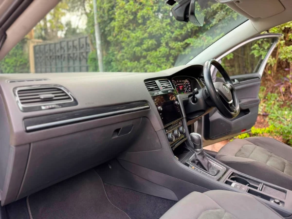 2019 Volkswagen Golf 280 TSI Sunroof