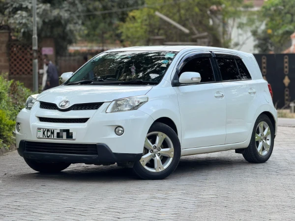 2010 Toyota IST