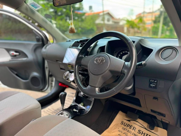 2010 Toyota IST