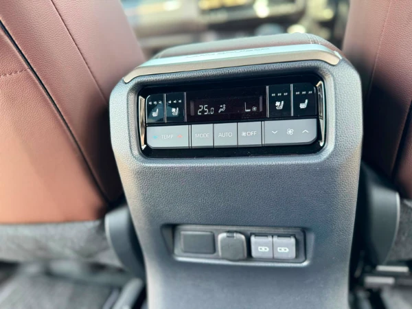 2024 Toyota Landcruiser Prado J250