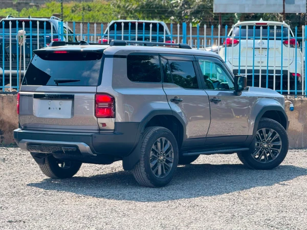 2024 Toyota Landcruiser Prado J250