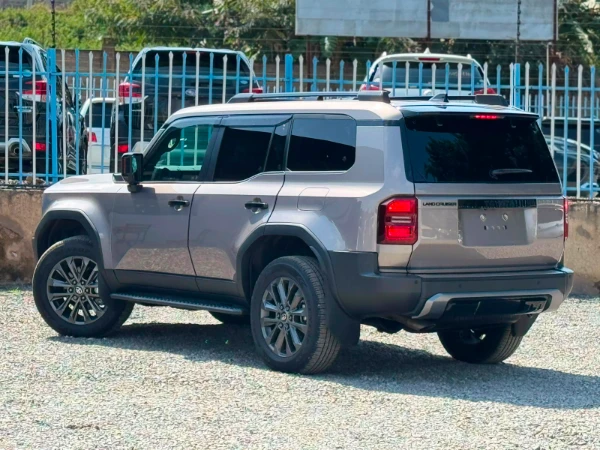 2024 Toyota Landcruiser Prado J250