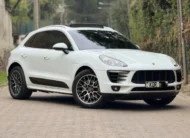 2014 Porsche Macan S Sunroof