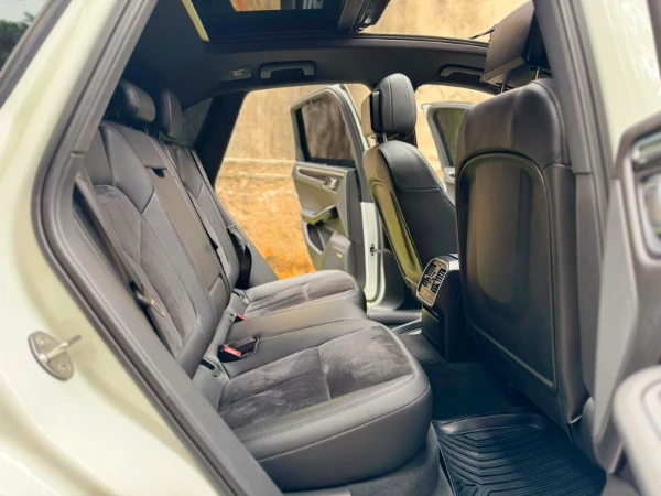 2014 Porsche Macan S Sunroof