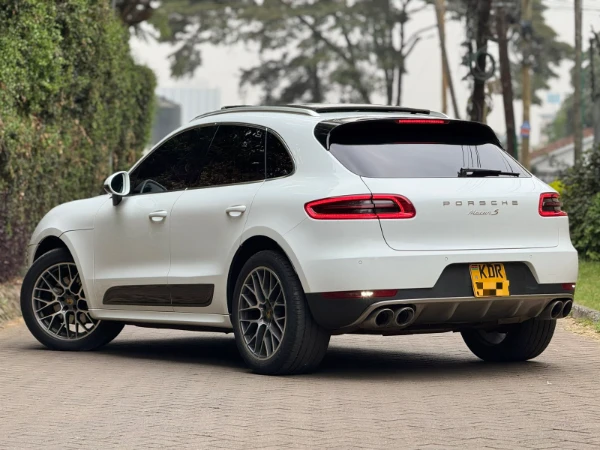 2014 Porsche Macan S Sunroof