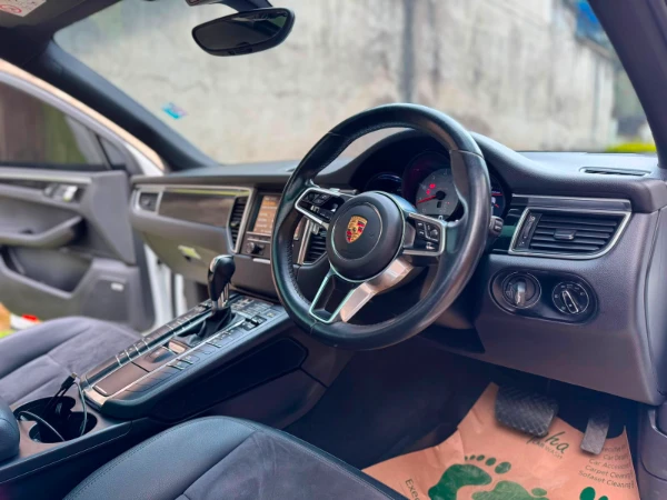 2014 Porsche Macan S Sunroof
