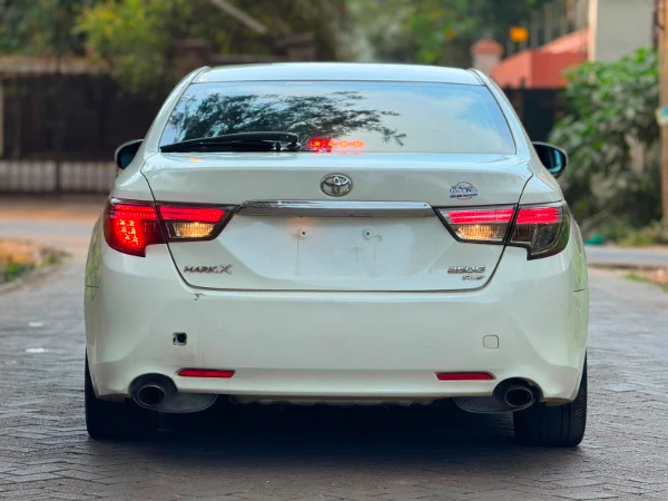 2016 Toyota Mark X