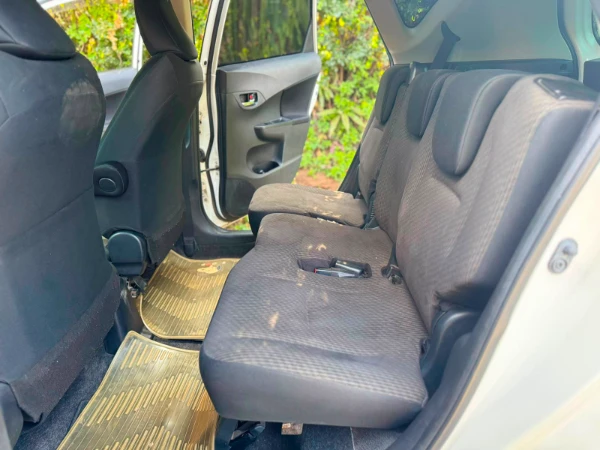 2015 Toyota Ractis