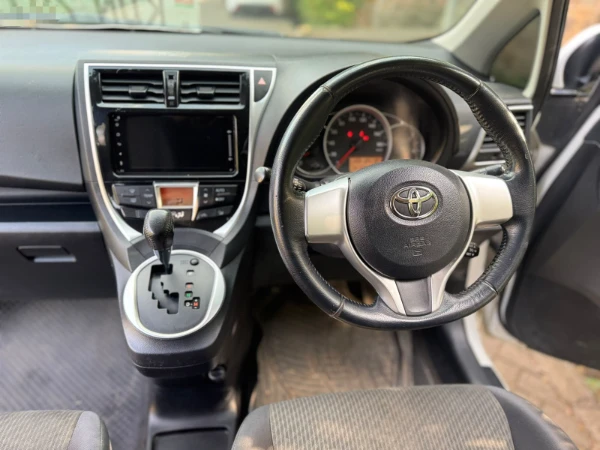2015 Toyota Ractis