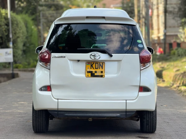 2015 Toyota Ractis