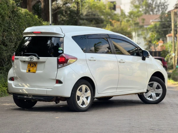 2015 Toyota Ractis