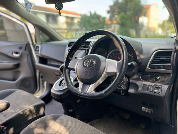 2015 Toyota Ractis