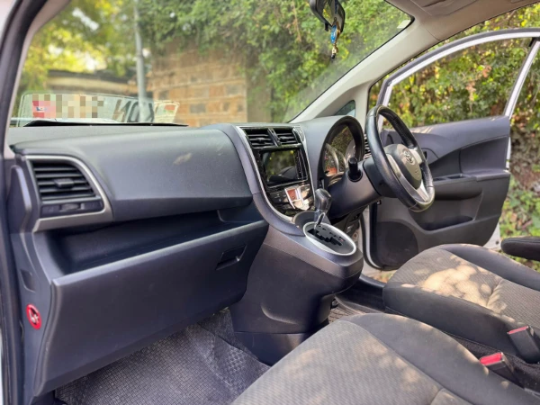 2015 Toyota Ractis