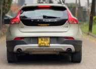 2017 Volvo V40 T5 AWD Cross Country