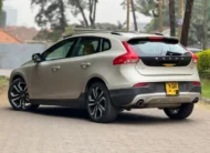 2017 Volvo V40 T5 AWD Cross Country
