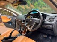 2017 Volvo V40 T5 AWD Cross Country