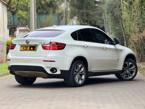 2013 BMW X6 Sunroof