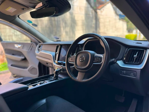 2019 Volvo XC60 D4 AWD