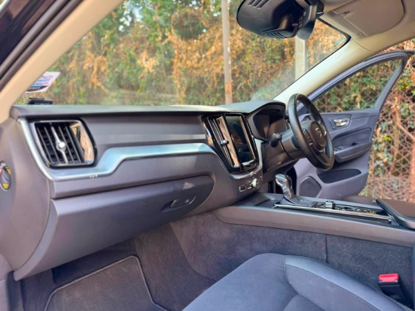 2019 Volvo XC60 D4 AWD