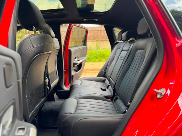 2019 Mercedes Benz B180 Sunroof