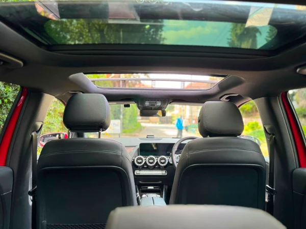 2019 Mercedes Benz B180 Sunroof