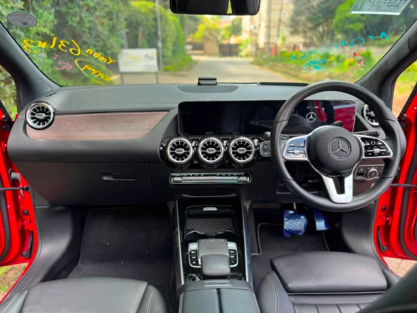 2019 Mercedes Benz B180 Sunroof