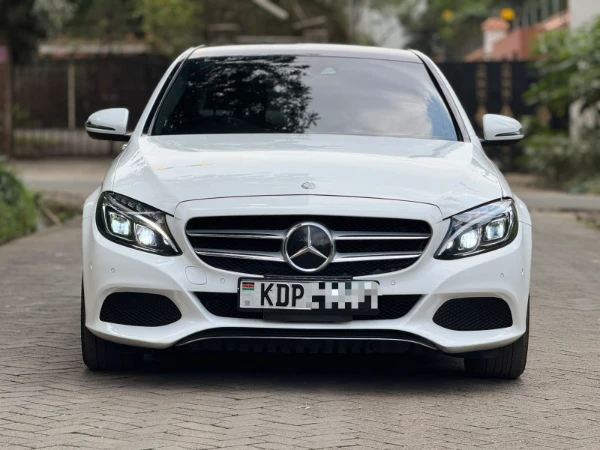 2016 Mercedes Benz C200 Leather