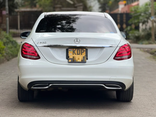 2016 Mercedes Benz C200 Leather