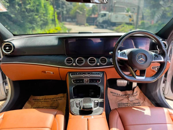 2019 Mercedes Benz E350e Low Mileage