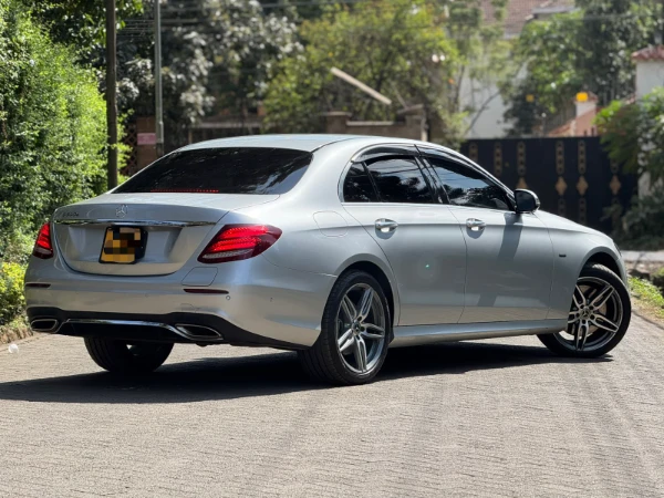 2019 Mercedes Benz E350e Low Mileage