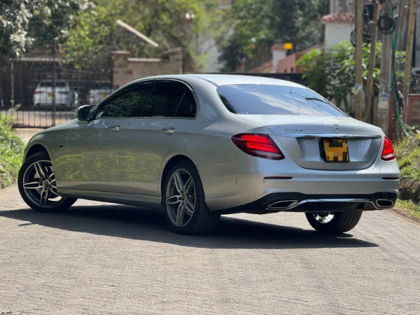 2019 Mercedes Benz E350e Low Mileage