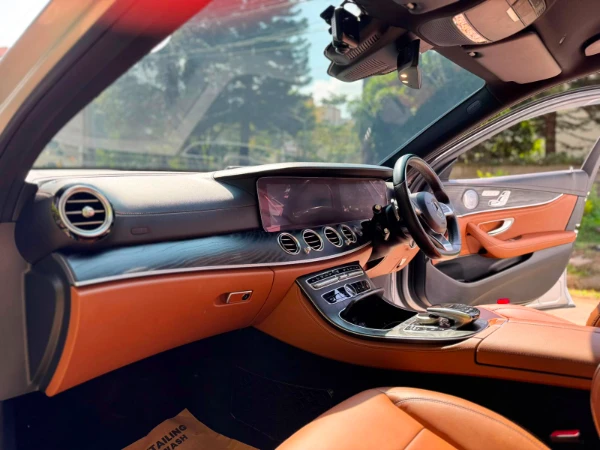2019 Mercedes Benz E350e Low Mileage