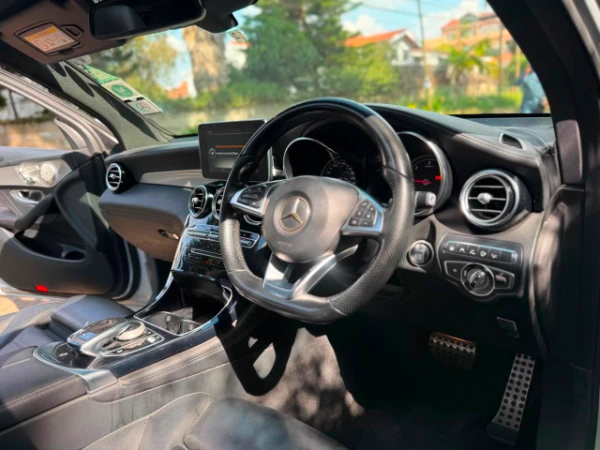 2017 Mercedes Benz GLC220d 4Matic