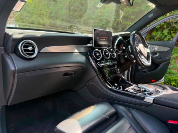 2017 Mercedes Benz GLC220d 4Matic