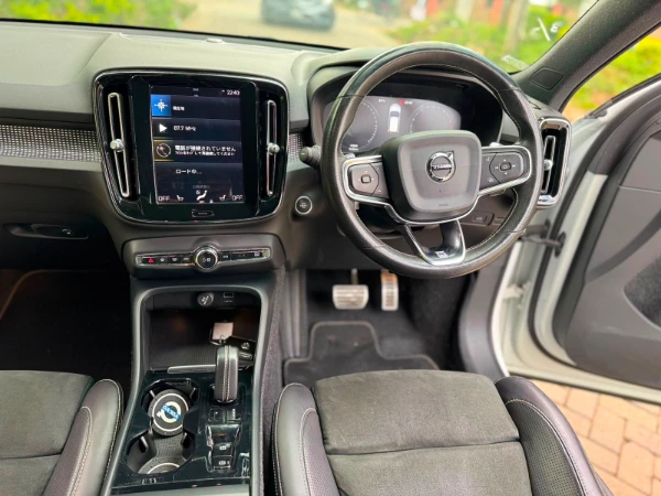 2019 Volvo XC40 T4 R Design