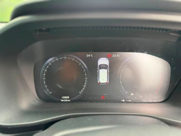 2019 Volvo XC40 T4 R Design