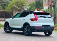 2019 Volvo XC40 T4 R Design